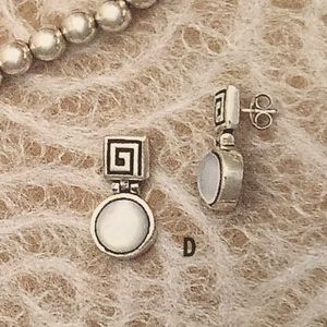 Rare Vintage Silpada Etched Sterling Silver Mother of Pearl Post Earrings P0579